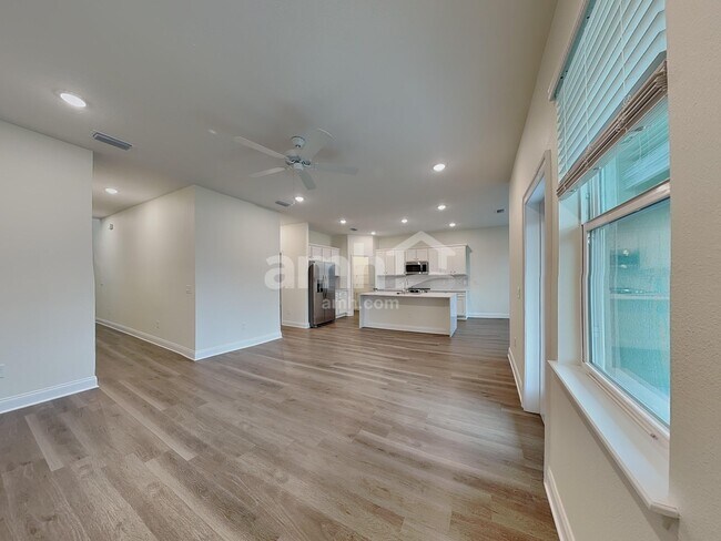 Building Photo - 2543 Feather Crst Dr