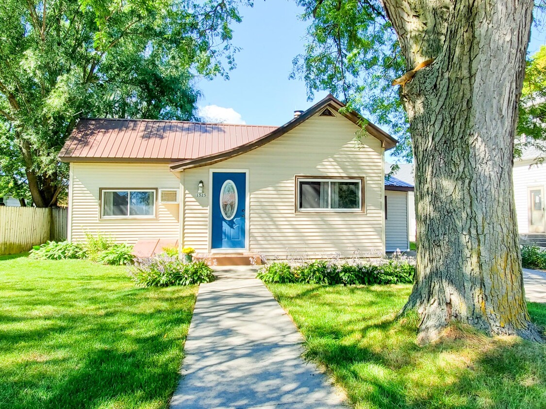 Foto principal - 1525 Dayton St
