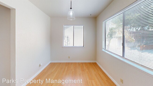 Building Photo - 4 br, 3 bath House - 5100 Martin St.