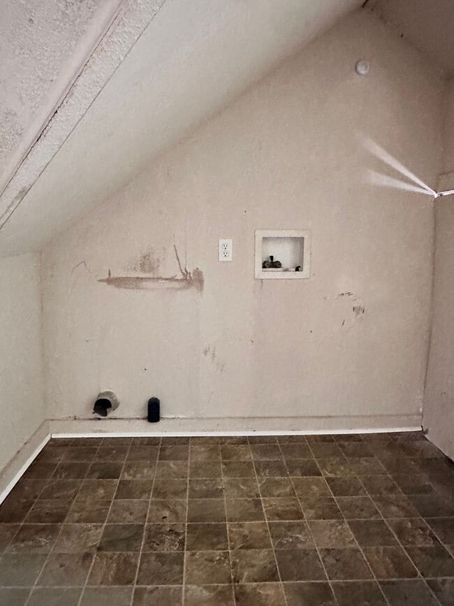 Photo - 120 Hough Ave Apartment