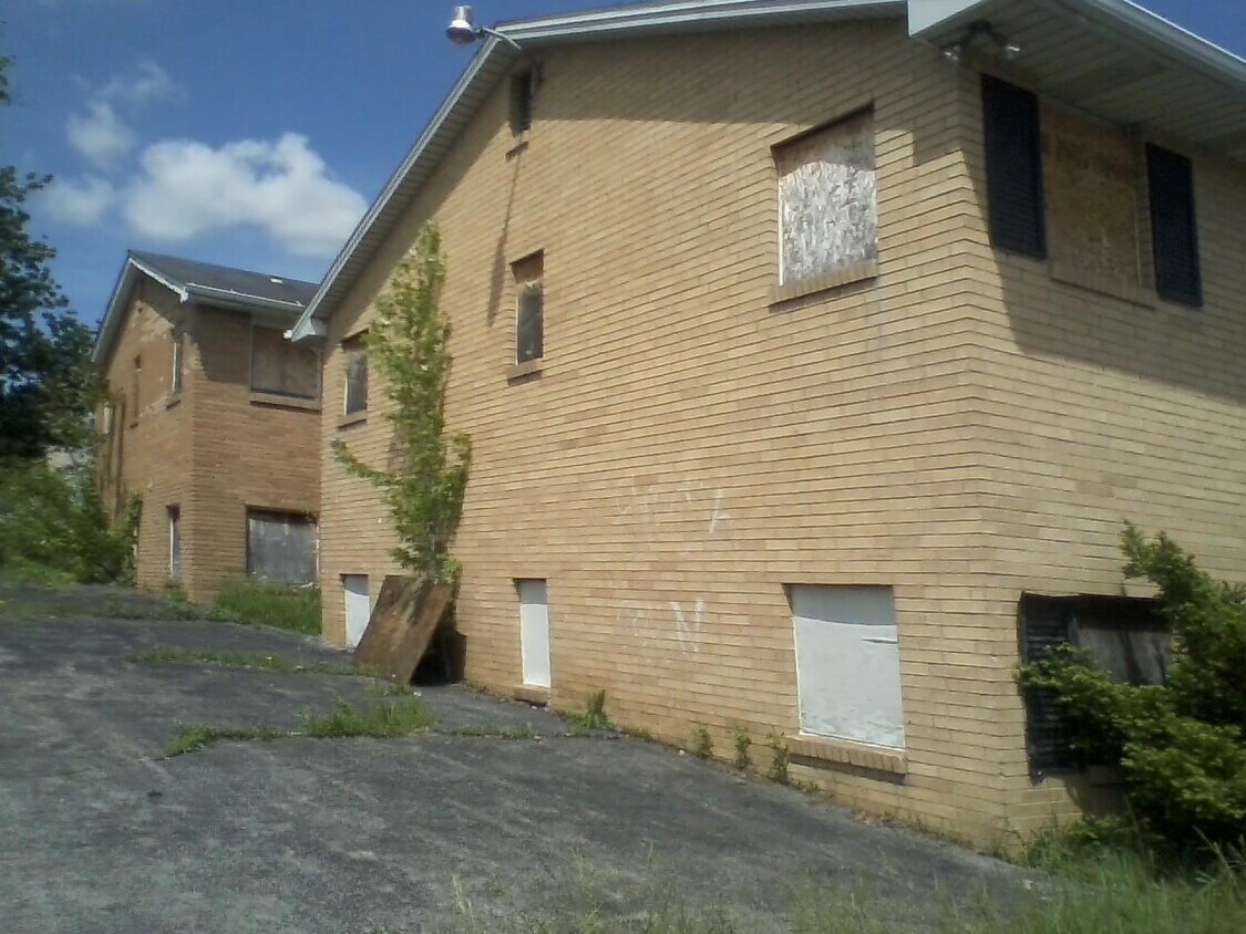 Foto del edificio - 839 E Indianola Ave