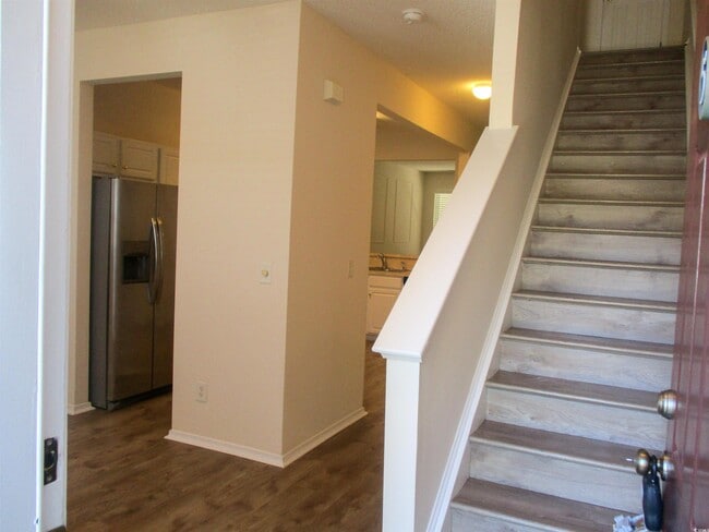 Building Photo - 121 Olde Towne Way