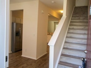 Building Photo - 121 Olde Towne Way