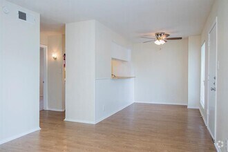 Building Photo - 1401 Kipling St
