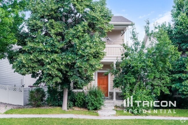 Building Photo - 2434 St Paul Dr