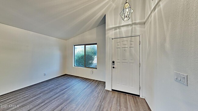 Building Photo - 2433 W Gambit Trail