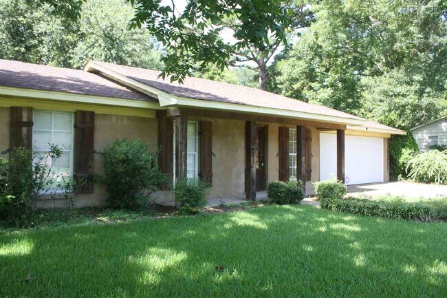 Building Photo - 120 Kaye Dr