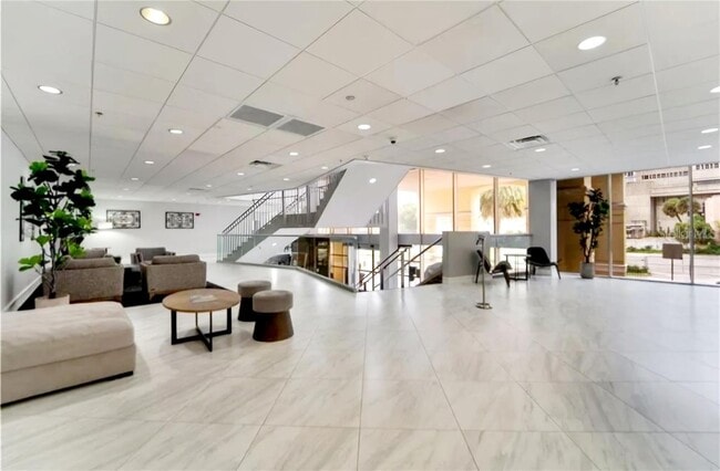 Foto del edificio - 151 E Washington St