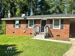 Building Photo - 1190 Evelyn Dr