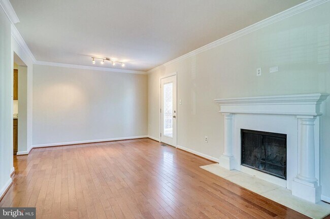 Foto del edificio - 3000 Winter Pine Ct