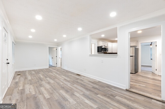 Building Photo - 4175 Cottage Ln