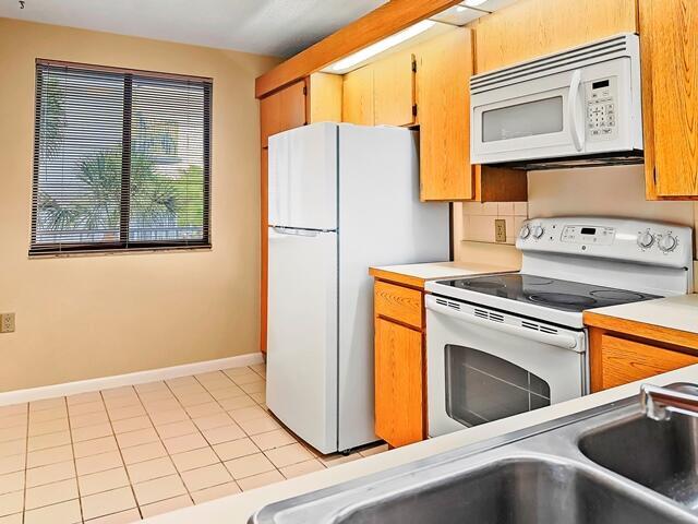 Foto del edificio - 2701 Village Blvd