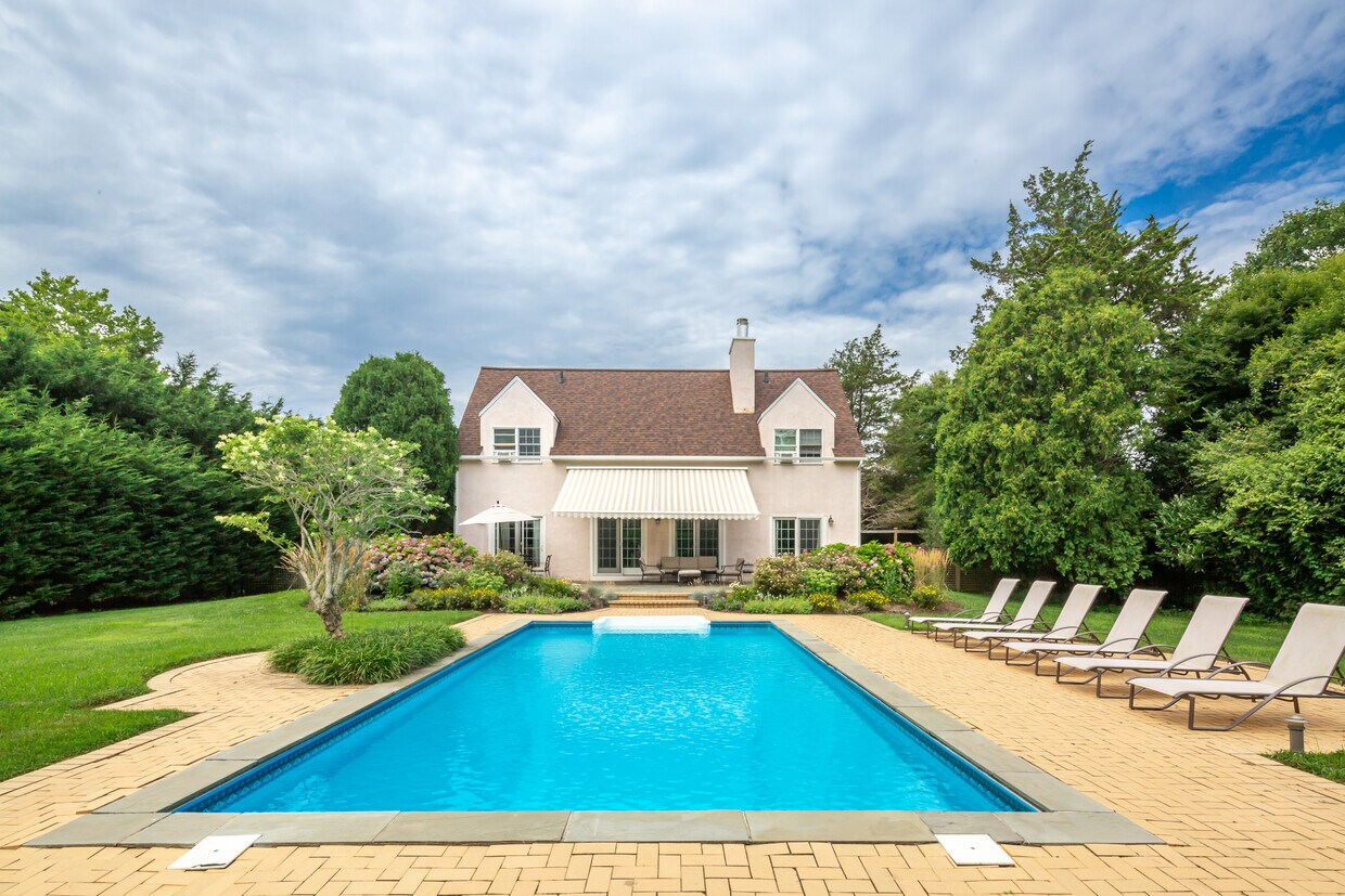 60 Corrigan St, Southampton, NY 11968 House Rental in Southampton, NY