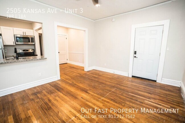 Foto del edificio - 2505 W Kansas Ave