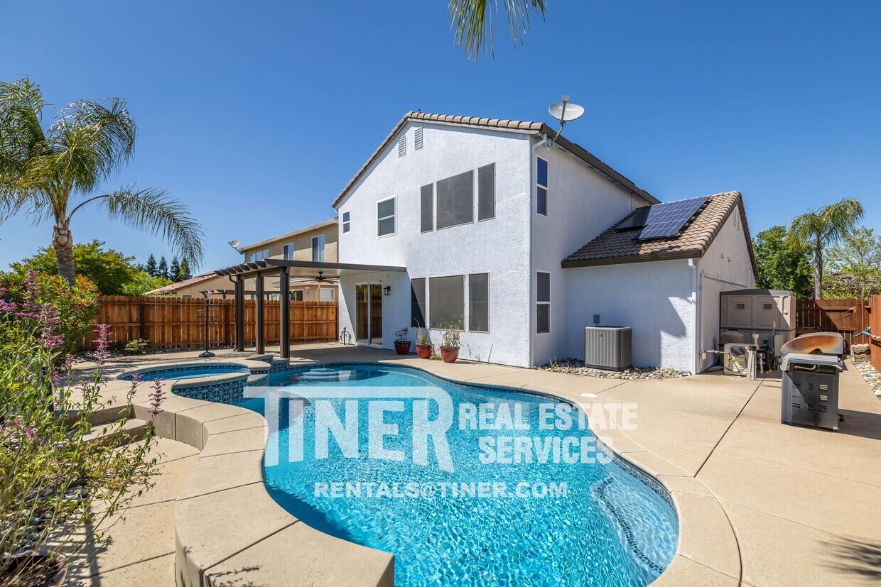Foto principal - 857 Sheffield Ln