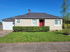 Building Photo - 2703 R St