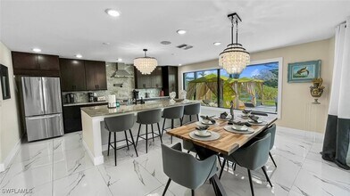 Building Photo - 279 Torrey Pines Point