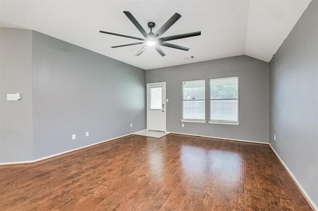 Foto del edificio - 9502 Belleclaire Ln