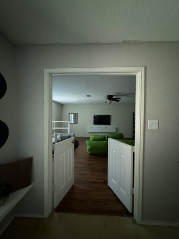 Foto del edificio - 8 Stowe Springs Ln