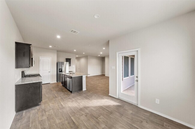 Foto del edificio - 40475 Gdn Hts Ln