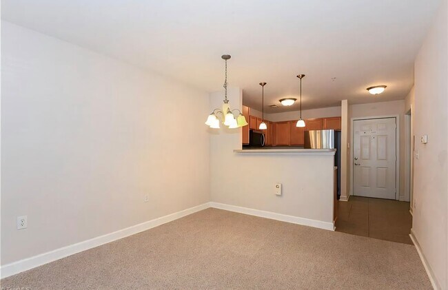 Foto del edificio - 5236 Hilltop Rd