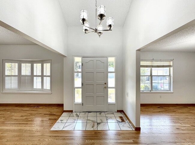 Building Photo - 5747 S Lansing Way