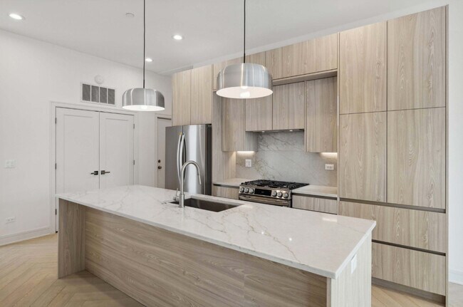 Foto del edificio - 3409 N Bosworth Ave