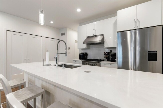Foto del edificio - 714 E 5th St
