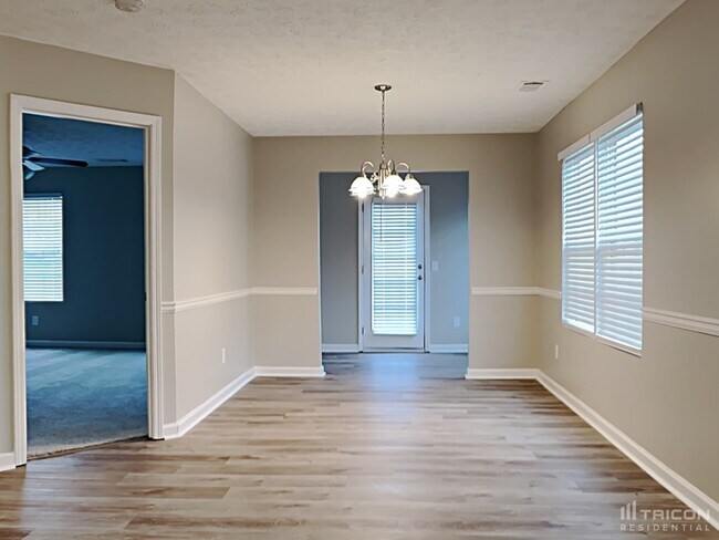 Building Photo - 10931 Cimmaron Ct