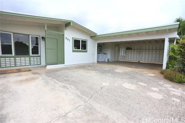 Building Photo - 991 Kahili St