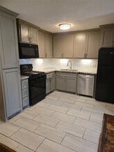 Building Photo - 5203 Pensdale St