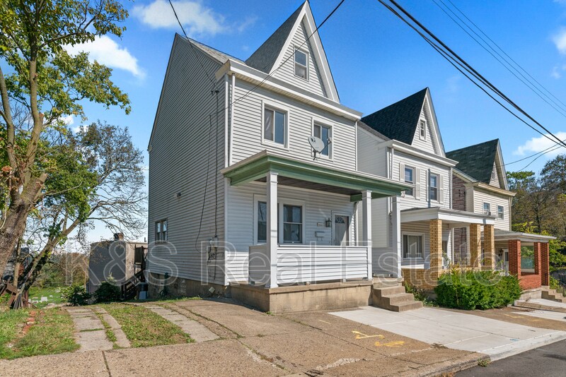 1043 Mt Oliver St, Pittsburgh, PA 15210 House Rental in Pittsburgh, PA