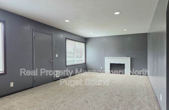 Building Photo - 4105 172nd St NE