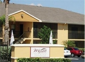 Building Photo - 5321 Summerlin Rd
