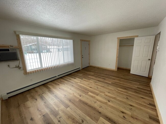 Building Photo - 3 Bed, 2 Bath in West Fargo with a Bonus R...