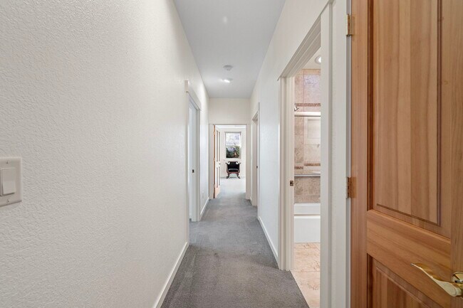 Foto del edificio - 1172 W 27th Pl
