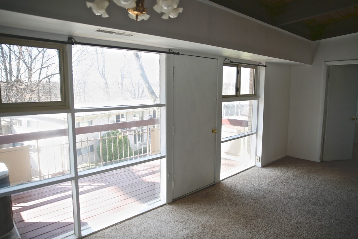 4365 Americana Dr Unit 202, Annandale, VA 22003 Condo for Rent in