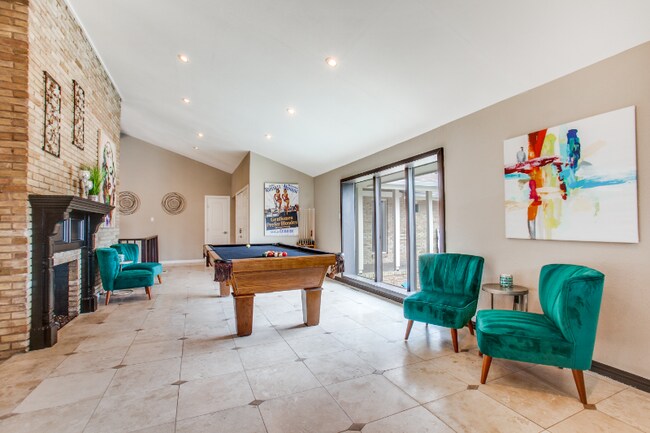 Foto del edificio - 7307 Spring Valley Rd