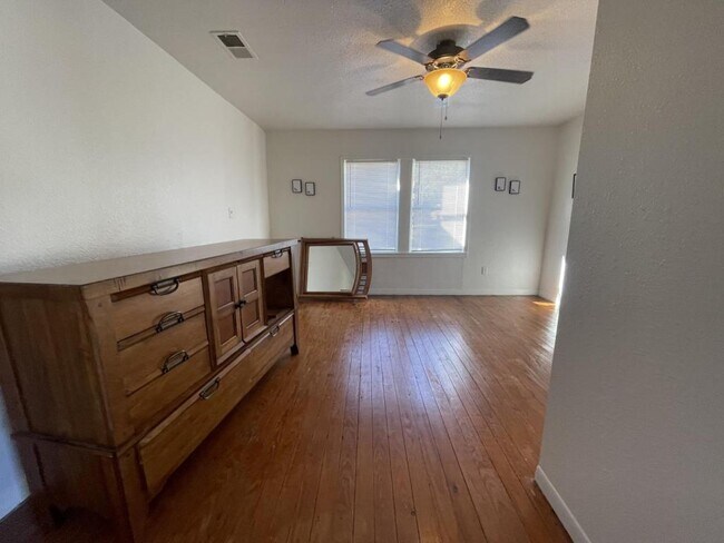 Foto del edificio - 507 Live Oak St