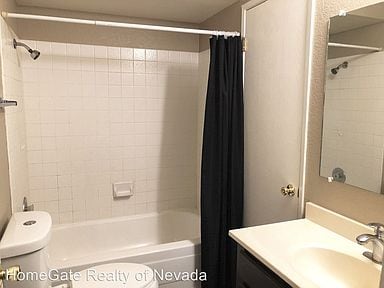 Building Photo - 2913 Tierra Verde E