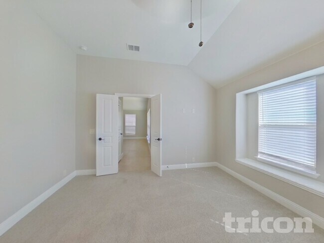 Foto del edificio - 625 Fox View Dr