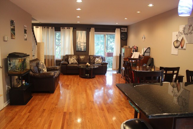 Building Photo - 100 Glenridge Ave