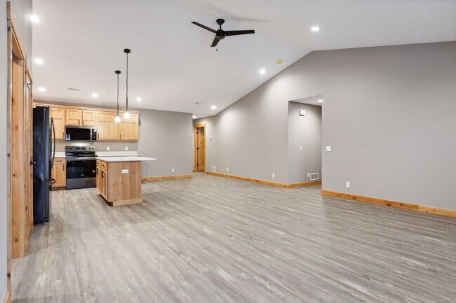 Foto del edificio - 1620 Mallard Ave