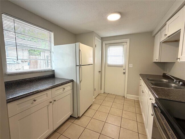 Foto del edificio - 10022 E Wilder Ave