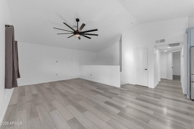 Foto del edificio - 1852 N Saffron Cir