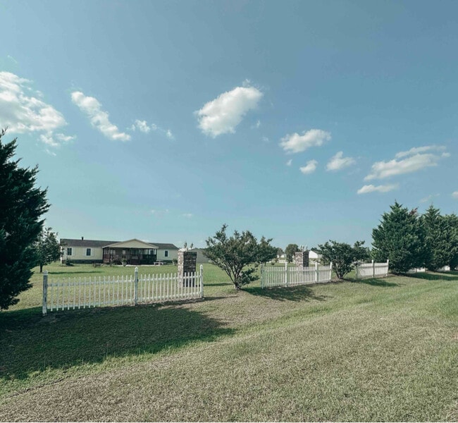 Building Photo - 11 Coastal Ln