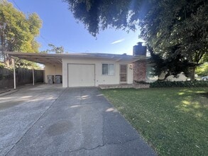 Building Photo - 114 Anderson Ave
