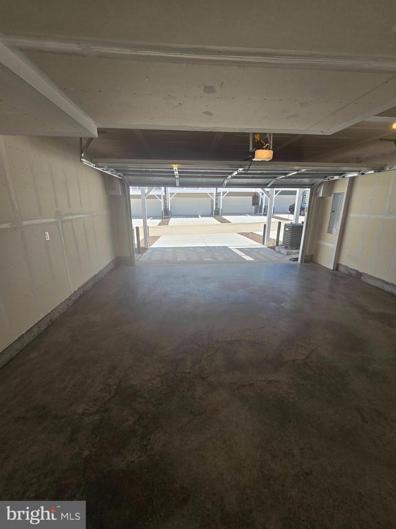 Building Photo - 354 Watercourse Dr