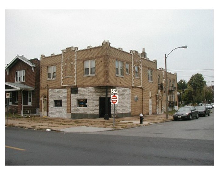 Building Photo - 3819 Meramec St