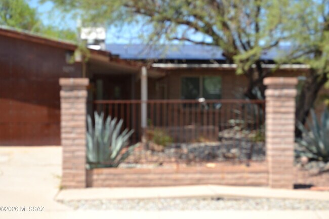 Foto del edificio - 3270 W Capistrano Rd